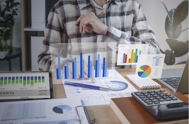 Simplify Your Finances with Real-Time Insights and Automated Reporting - Hosh ERP, ساده‌سازی امور مالی شما با گزارش‌های خودکار و اطلاعات لحظه‌ای در سیستم ERP هاش